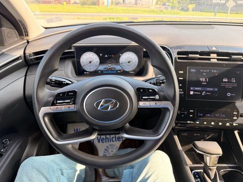 Used 2024 Hyundai Tucson SEL FWD image 16
