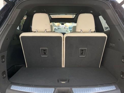 Used 2023 Cadillac XT6 Sport w/ Technology Package image 7