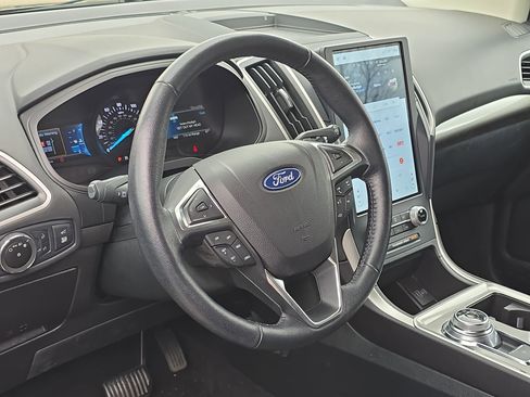 Used 2023 Ford Edge SEL w/ Convenience Package image 14