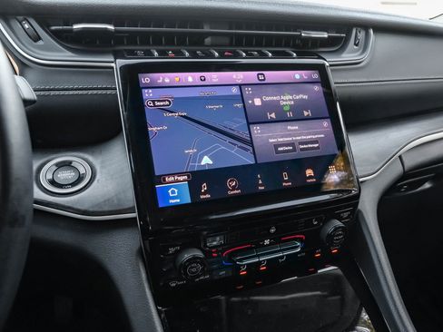 Used 2021 Jeep Grand Cherokee L Limited image 30