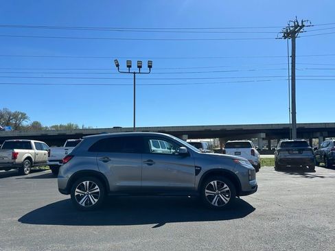 Used 2024 Mitsubishi Outlander Sport SE image 3