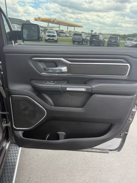 Used 2023 RAM 1500 Laramie AWD/4WD image 15