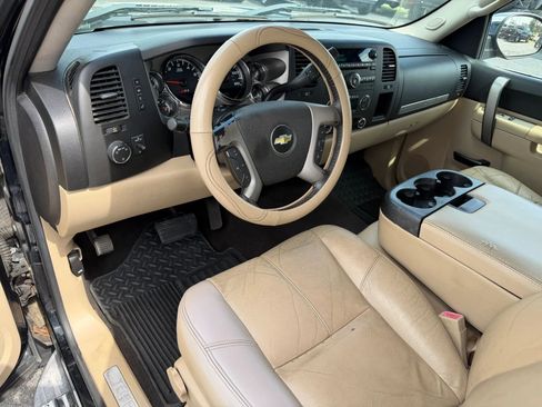 Used 2011 Chevrolet Silverado 1500 LT w/ All-Star Edition AWD/4WD image 6