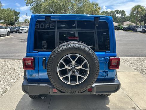 New 2025 Jeep Wrangler Sport S image 5