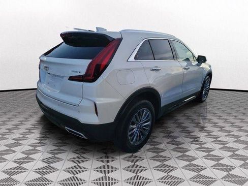 Used 2024 Cadillac XT4 Premium Luxury FWD image 5