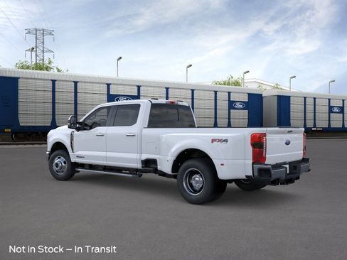 New 2026 Ford F350 4x4 Crew Cab DRW Super Duty image 16