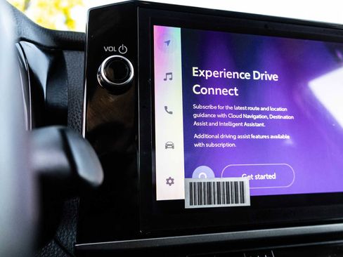 Used 2025 Toyota Camry XLE image 28