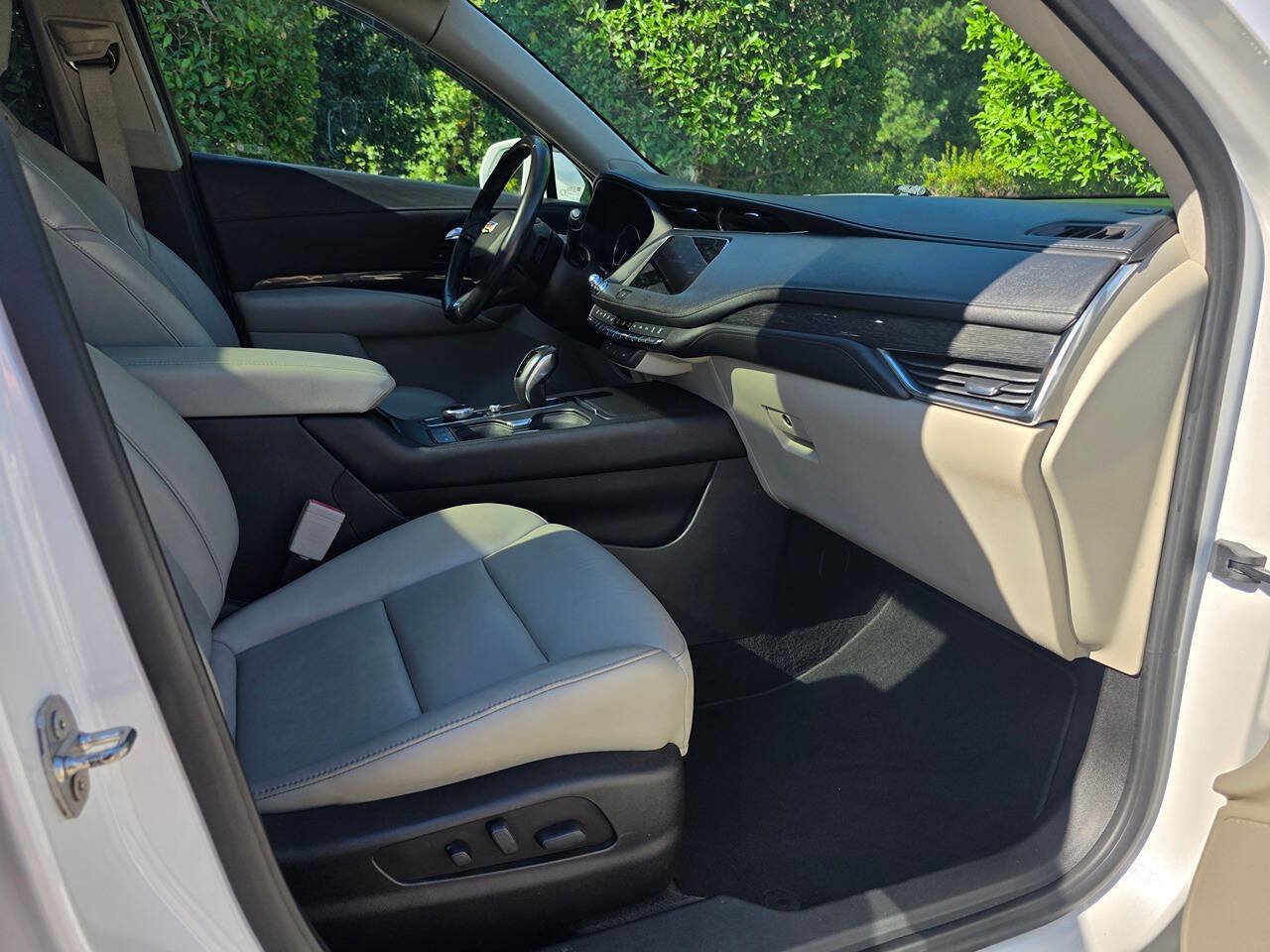 Used 2019 Cadillac XT4 Premium Luxury w/ Driver Awareness Package FWD image 37