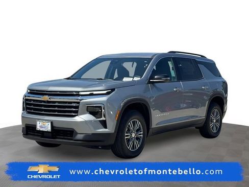 New 2026 Chevrolet Traverse LT FWD image 1
