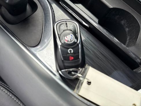 Used 2020 Buick Enclave Premium w/ Sun and Sites Package image 34