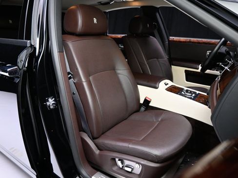 Used 2012 Rolls-Royce Ghost RWD image 10
