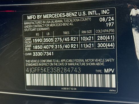 Used 2025 Mercedes-Benz GLS 450 4MATIC image 40