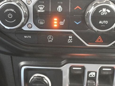 Used 2021 Jeep Gladiator Rubicon image 21