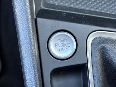 New 2025 Volkswagen Jetta SE image 19