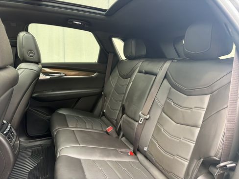 Used 2020 Cadillac XT5 Sportv w/ Platinum Package AWD/4WD image 12