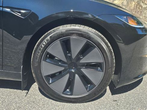 Used 2024 Tesla Model 3 Long Range AWD/4WD image 17