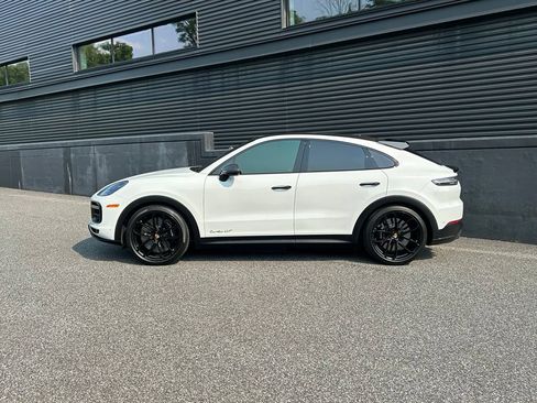 Certified 2023 Porsche Cayenne Turbo GT AWD/4WD image 7