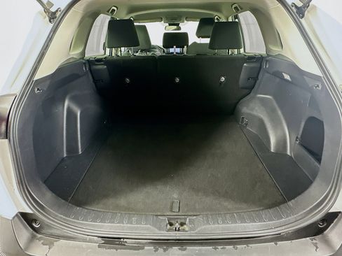Used 2021 Toyota RAV4 LE AWD/4WD image 25