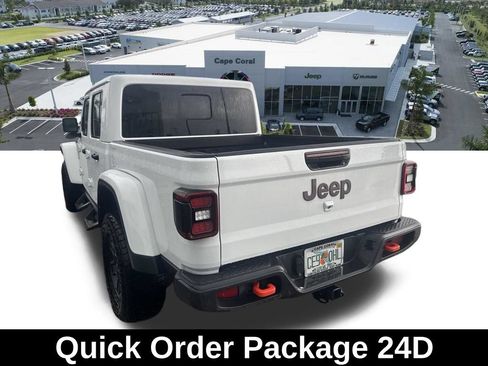 Used 2021 Jeep Gladiator Mojave AWD/4WD image 4