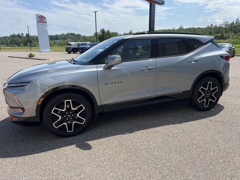 Used 2023 Chevrolet Blazer RS w/ Driver Confidence II Package AWD/4WD image 11