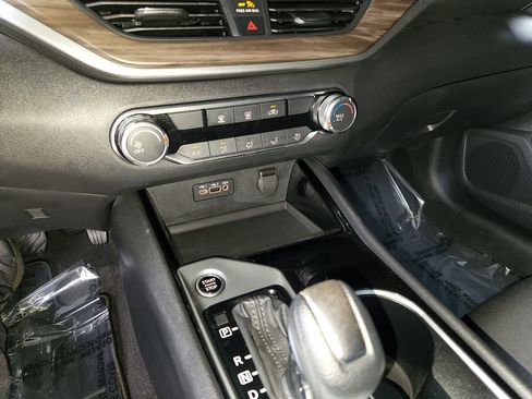 Certified 2024 Nissan Altima 2.5 SV FWD image 20