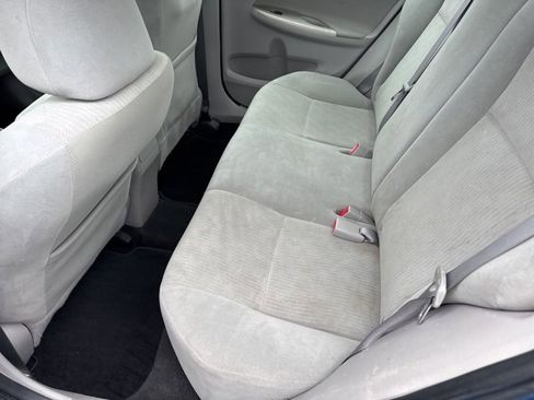 Used 2010 Toyota Corolla LE image 10