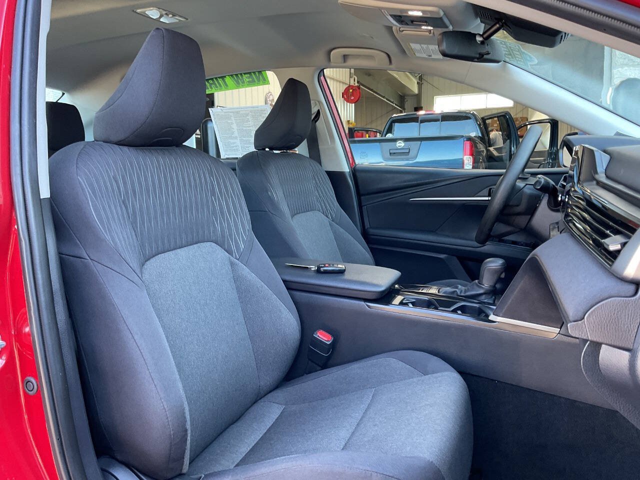 Used 2025 Toyota Camry LE FWD image 44