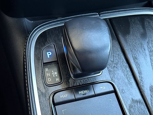 Used 2022 Lexus LS 500 w/ Cold Weather Package (CK) RWD image 21