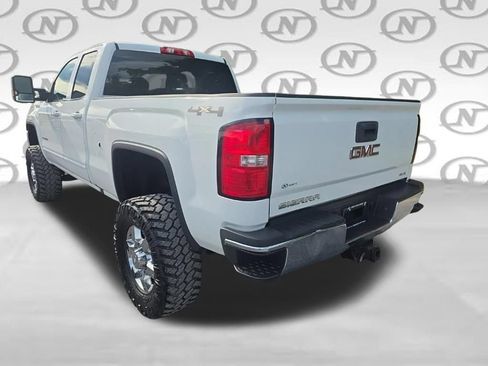 Used 2016 GMC Sierra 2500 SLE w/ SLE Preferred Package AWD/4WD image 11