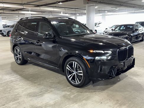 Used 2024 BMW X7 xDrive40i w/ M Sport Package image 1