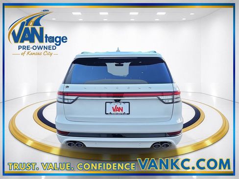 Used 2024 Lincoln Aviator Reserve w/ Equipment Group 201A image 7