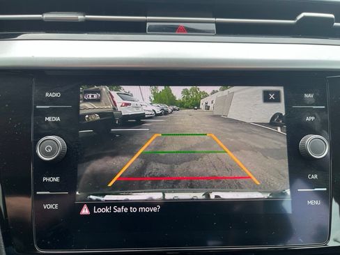 Certified 2021 Volkswagen Arteon SE FWD image 19