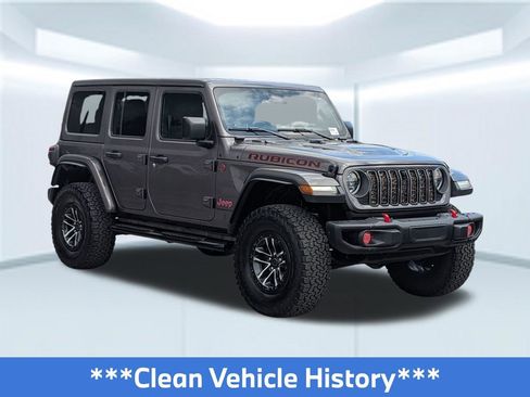 Used 2025 Jeep Wrangler Unlimited Rubicon image 4