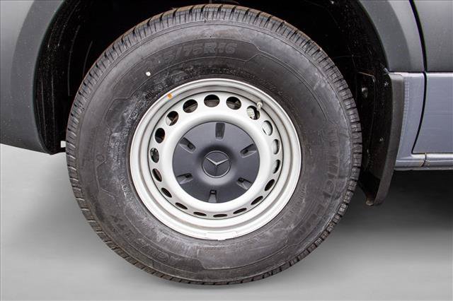 Used 2026 Mercedes-Benz Sprinter 2500 image 9
