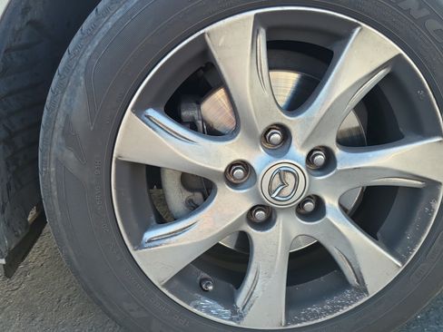 Used 2010 MAZDA MAZDA3 i Touring FWD image 2
