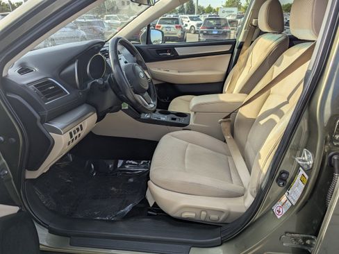 Used 2018 Subaru Outback 2.5i Premium AWD/4WD image 12