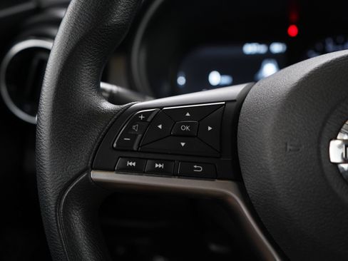 Used 2021 Nissan Kicks SV FWD image 24