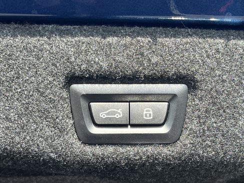 Used 2024 BMW 530i w/ Premium Package image 28