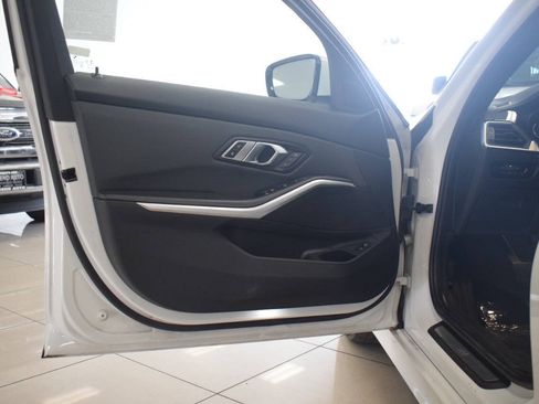 Used 2019 BMW 330i Sedan w/ Driving Assistance Package RWD image 33