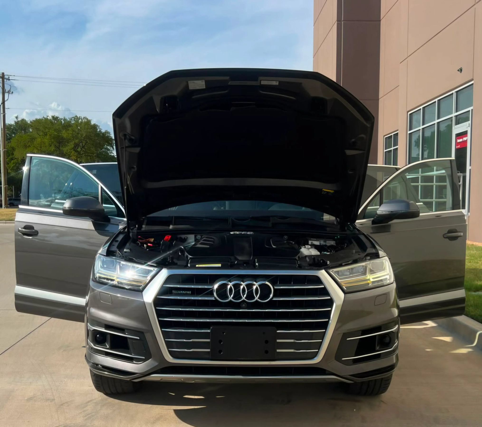 Used 2018 Audi Q7 3.0T Prestige AWD/4WD image 14