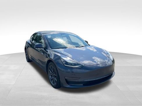 Used 2022 Tesla Model 3 Long Range AWD/4WD image 11