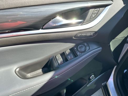 Used 2022 Buick Enclave Premium image 13