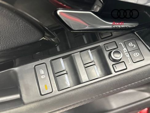 Used 2020 Land Rover Range Rover Evoque S image 33