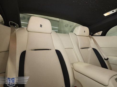 Used 2019 Rolls-Royce Wraith Coupe image 23