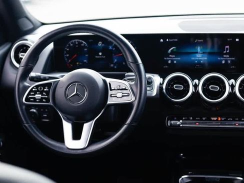 Certified 2022 Mercedes-Benz GLB 250 GLB 250 w/ Premium Package Lite image 17