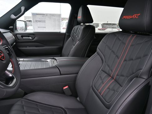 New 2025 Nissan Armada PRO-4X image 27