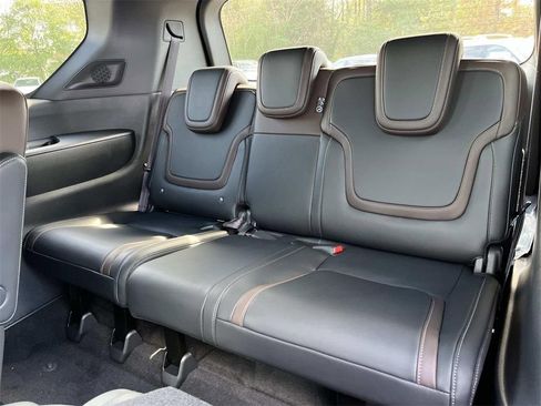 New 2026 Nissan Armada SL w/ Captain's Chari Seat Package image 22