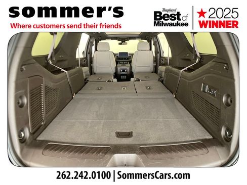 Used 2022 Chevrolet Suburban LT w/ LT Signature Plus Package AWD/4WD image 31