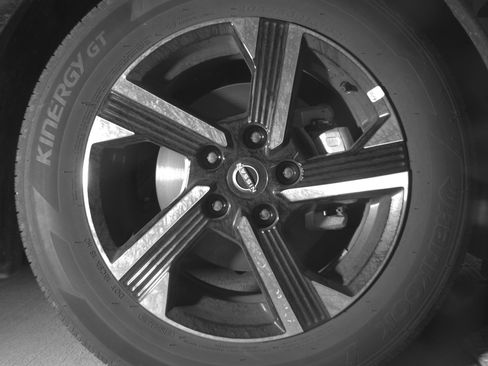 Used 2025 Nissan Sentra SV image 12