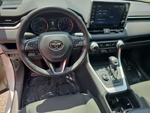 Used 2022 Toyota RAV4 SE w/ Convenience Package AWD/4WD image 16